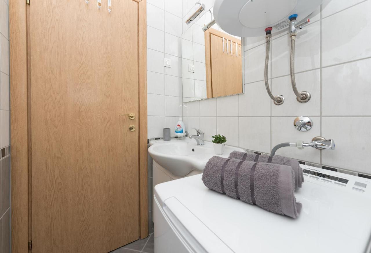 Deluxe 3 Bedroom Apartment With Sea View Baska Voda Exterior photo