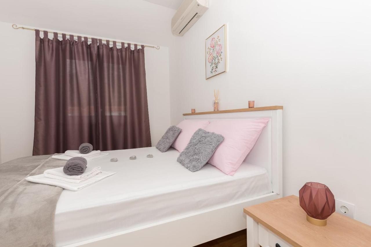 Deluxe 3 Bedroom Apartment With Sea View Baska Voda Exterior photo