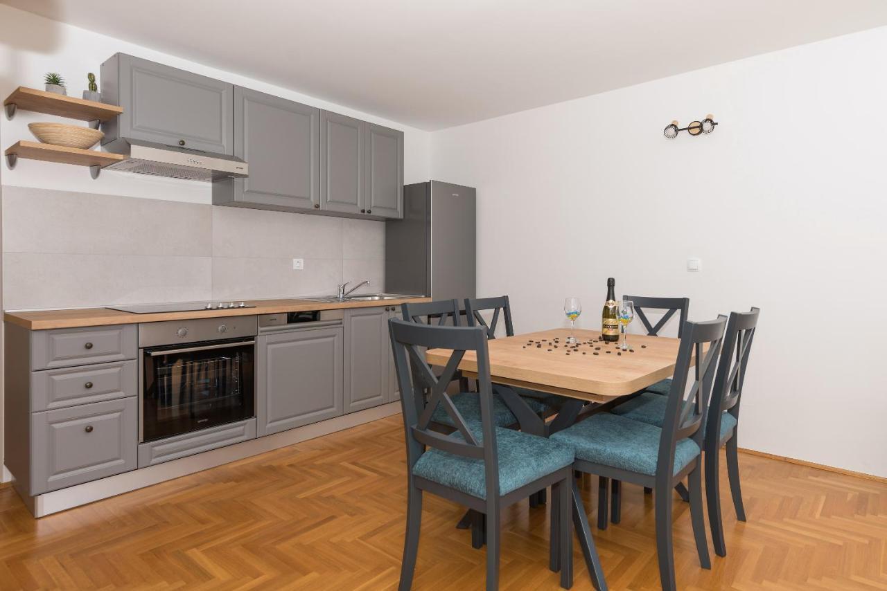 Deluxe 3 Bedroom Apartment With Sea View Baska Voda Exterior photo